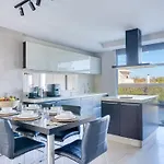 Alaya Villa *